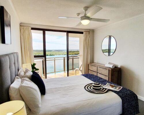 maroochydore-trafalgar-towers-apartments-deluxe-(3)