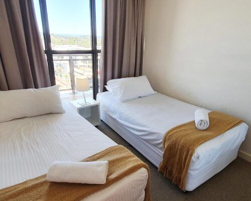 maroochydore-trafalgar-towers-apartments-deluxe-(6)