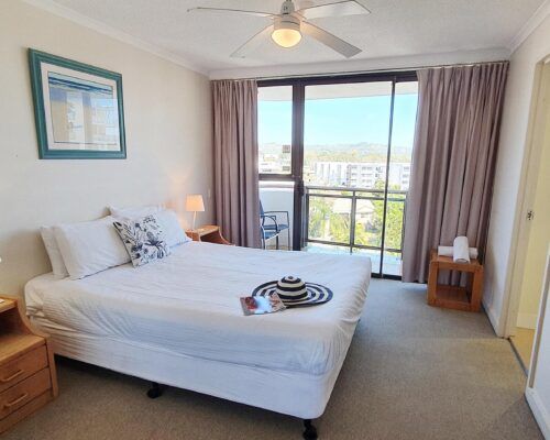 maroochydore-trafalgar-towers-apartments-deluxe-(7)