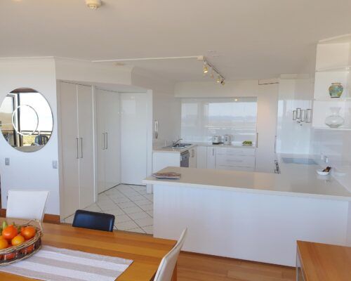 maroochydore-trafalgar-towers-apartments-penthouse-(13)